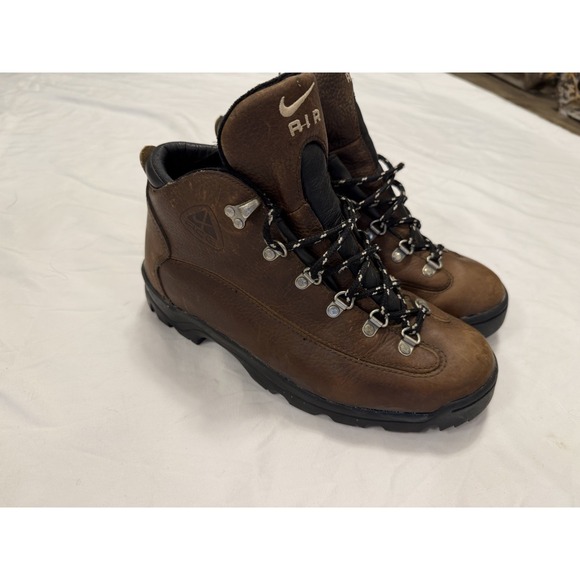Nike Shoes - VINTAGE 1999 Nike AIR MINARETTE ACG Hiking Boots Brown Leather Women's 8